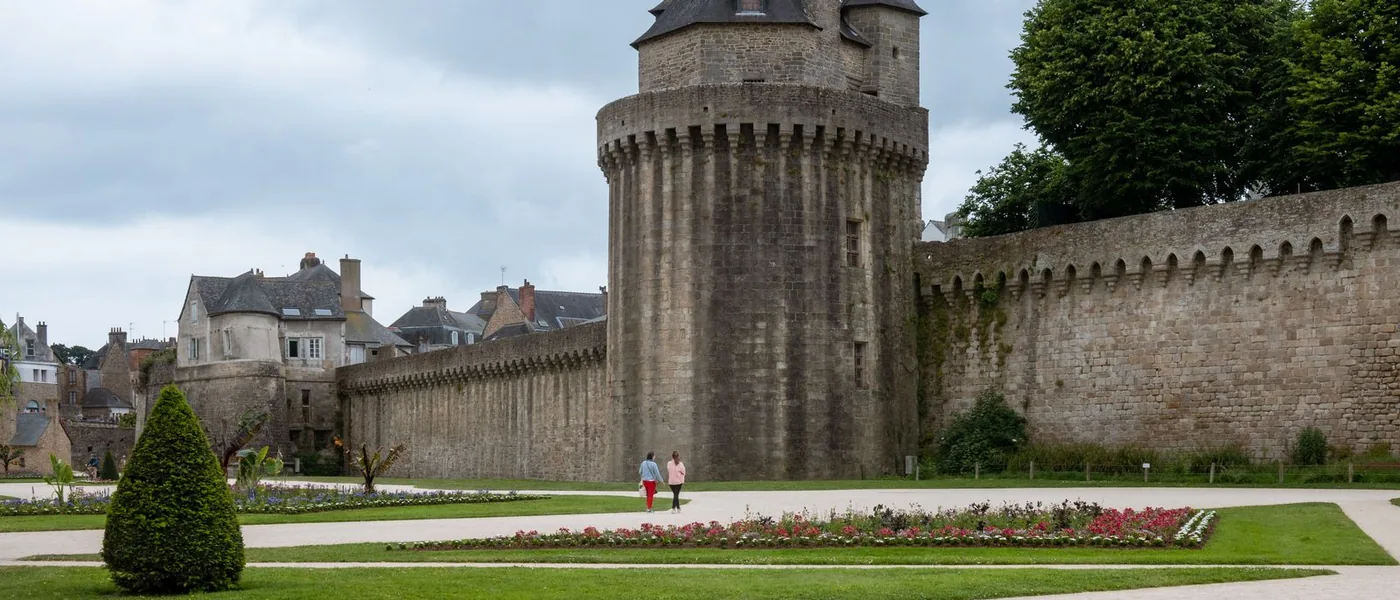 Vannes et ses quartiers, dans le Golfe du Morbihan